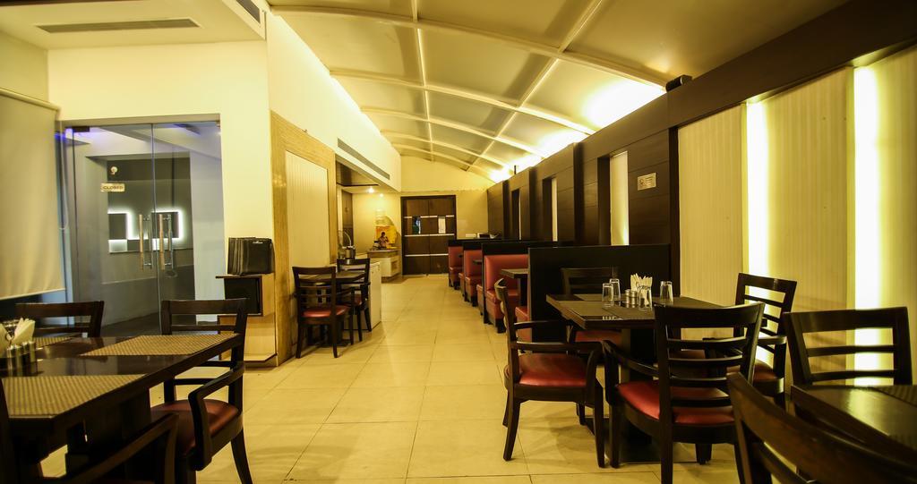 The Prime Balaji Deluxe At New Delhi Railway Station - Free Airport Pickup Hotel Luaran gambar