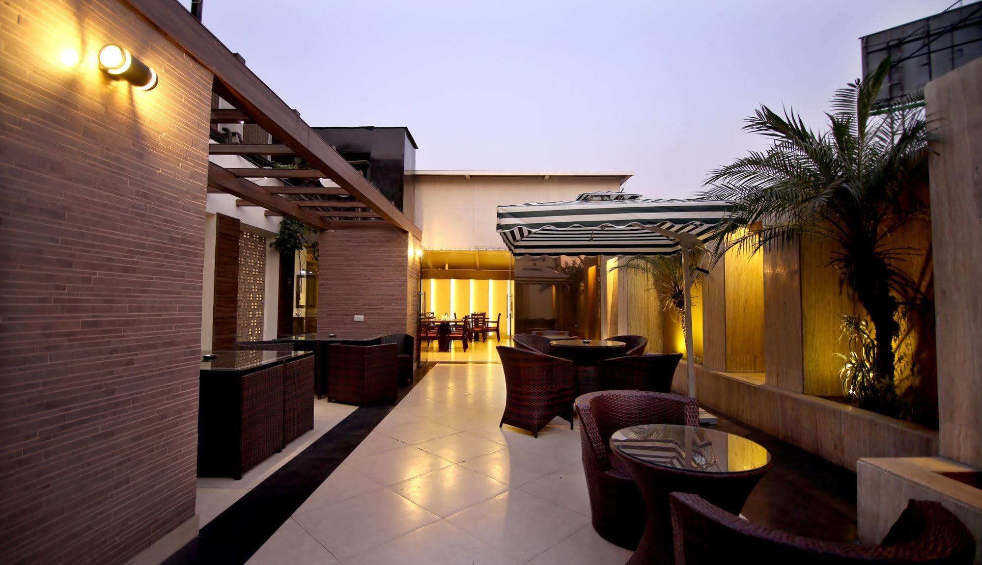 The Prime Balaji Deluxe At New Delhi Railway Station - Free Airport Pickup Hotel Luaran gambar