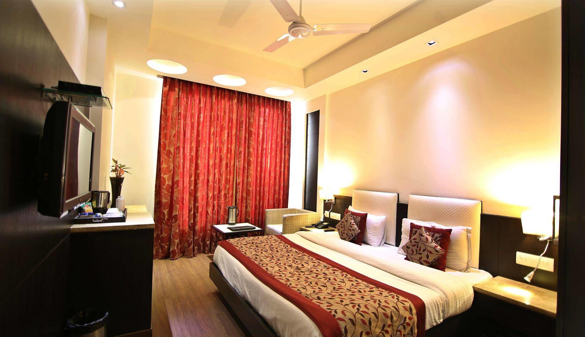 The Prime Balaji Deluxe At New Delhi Railway Station - Free Airport Pickup Hotel Luaran gambar