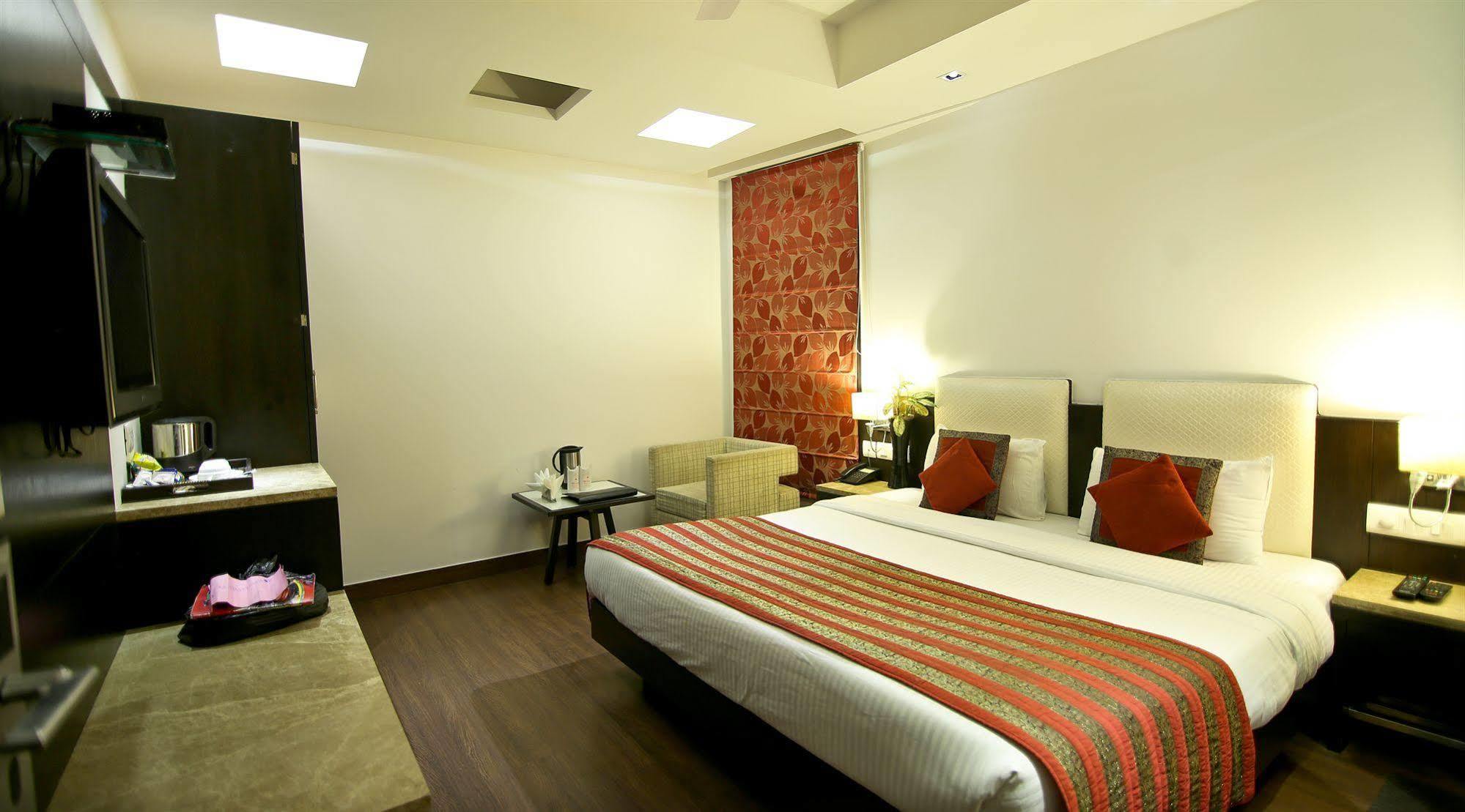 The Prime Balaji Deluxe At New Delhi Railway Station - Free Airport Pickup Hotel Luaran gambar